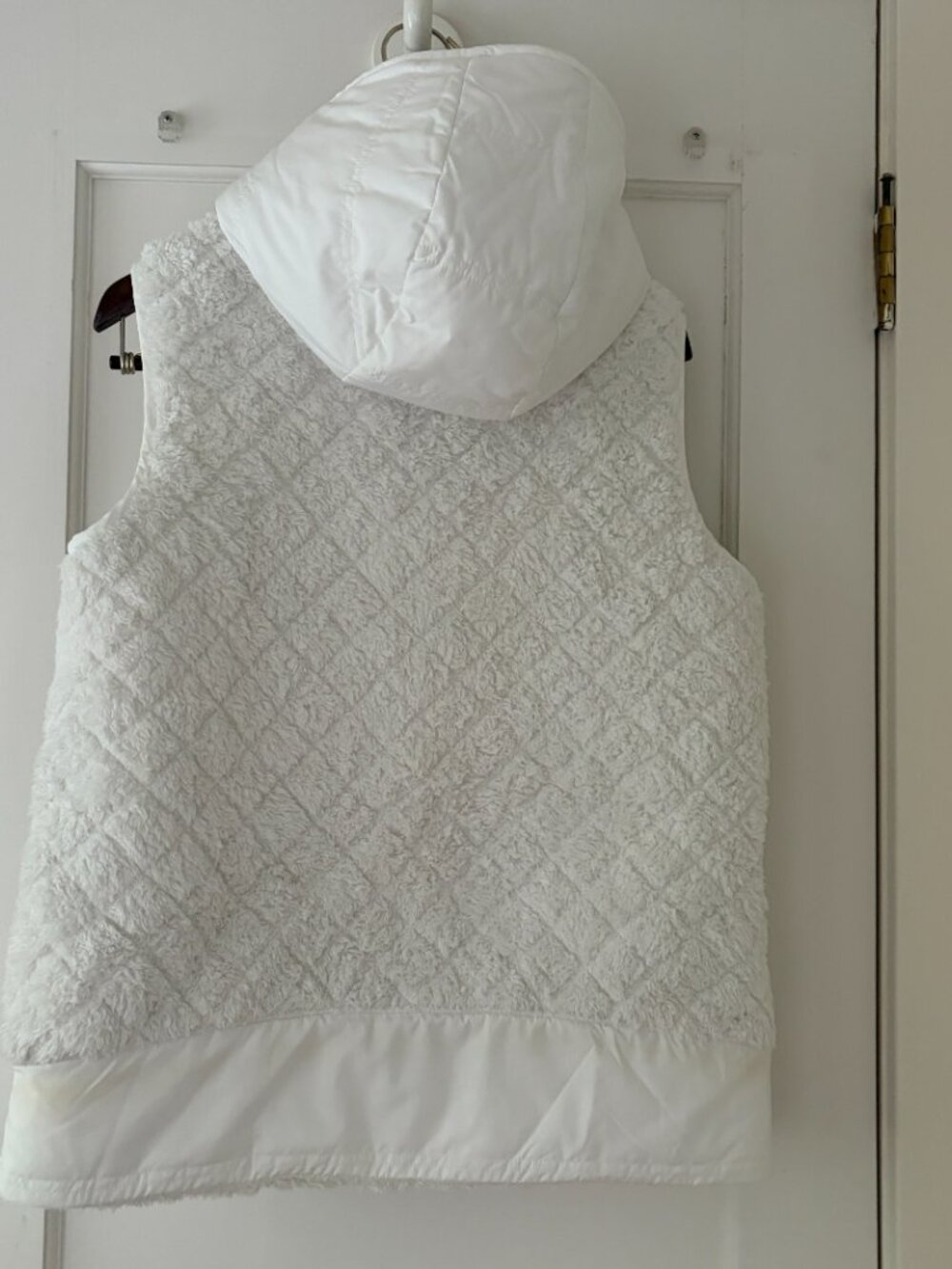 Patagonia Women's Los Gatos Reversible Hooded Vest. Size Small White - Picture 4 of 12